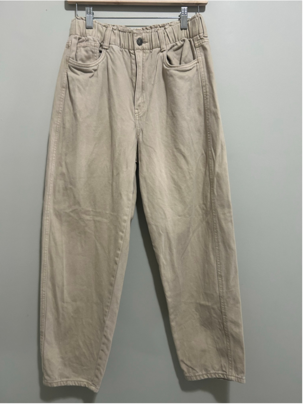 ⚡️2 for $38 Beige Elastic Waist Jean Trousers Size 6
